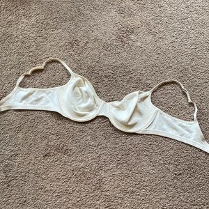 Victoria’s Secret Cream Underwire Bra - 38D